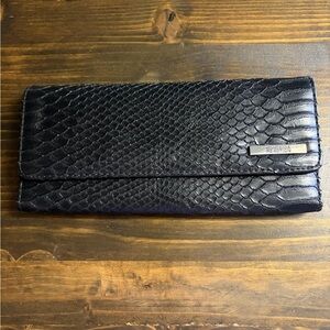 Kenneth Cole Reaction Dark Navy Blue Faux Snakeskin Embossed Trifold Wallet